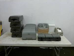 lot 122 image: Lot of Commercial Paper Towel and Toilet Tissue Dispensers