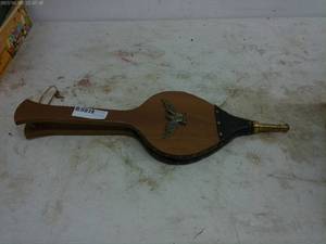 lot 191 image: Vintage Seymour Mfg. Co. Fireplace Bellows