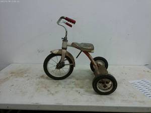 lot 212 image: Vintage AMF Tricycle