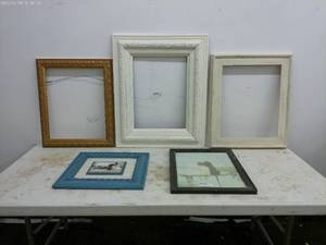 lot 222 image: Assorted Collection of Decorative Picture Frames and Artwork
