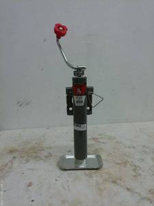 lot 256 image: tongue jack- new. 3k static 2k lift