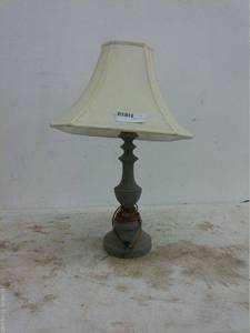 lot 272 image: Vintage Table Lamp with Beige Shade