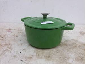 lot 300 image: Green Enamel Cast Iron Dutch Oven by Food Network