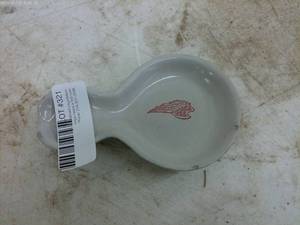 lot 321 image: Vintage Redwing Ceramic Spoonrest with Red Bird Design