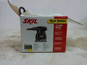lot 328 image: SKIL Palm Sander 1.4 Amp Motor