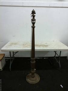 lot 333 image: Vintage Wooden Floor Lamp