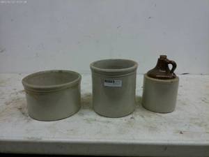 lot 366 image: Vintage Stoneware Crocks and Jug Set