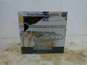 lot 381 image: Better Homes & Gardens Hanger Set - 30 Pack