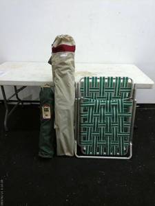 lot 392 image: Lot of Outdoor Folding Chairs with Carrying Bags