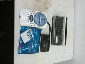 lot 398 image: Lot of Assorted Vintage Radios and Recorder