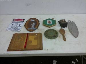 lot 416 image: Assorted Vintage Collectibles and Decor Lot