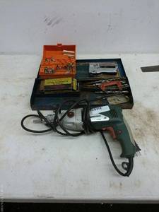 lot 418 image: Masterforce 9 AMP Power Drill with Accessories Lot