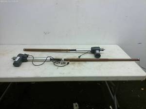 lot 425 image: Invacare Electric Motor Assembly - Model 1116282