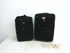 lot 468 image: Set of 2 Black Rolling Suitcases with Spinner Wheels