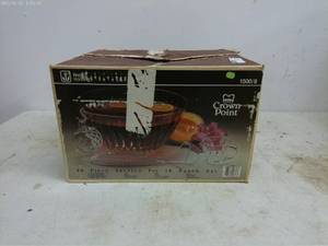 lot 500 image: Anchor Hocking Crown Point Punch Bowl Set 26-Piece