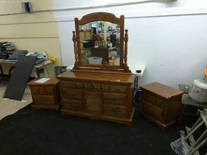 lot 22 image: Vintage Wooden Bedroom Dresser Set with Mirror and Nightstands