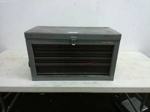 lot 460 image: Craftsman Metal Tool Chest with Assorted Hand Tools