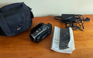 Canon VIXIA HF20 Video Camera with Case