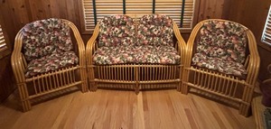 lot 3 image: Rattan Sofa  Couch with Two Chairs