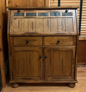 lot 26 image: Quarter Sewn Oak Drop Front Desk