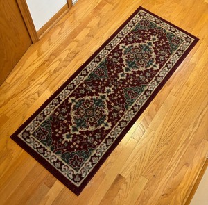 lot 60 image: Classy Rug