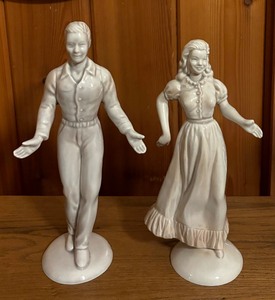 lot 63 image: Vintage Roselane Figurines