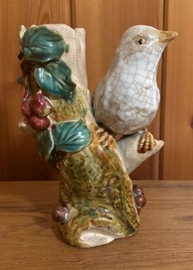lot 71 image: Pretty Bird Motif Vase
