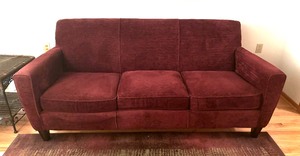 lot 8 image: Flexsteel Upholstered Sofa  Couch