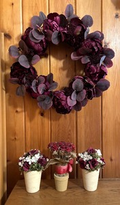 lot 92 image: Decorative Wreath and Faux Florals