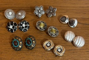 lot 130 image: Eight Pairs of Elegant Clip on Earrings