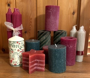 lot 176 image: Variety of Red, White and Green Candles