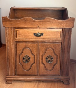 lot 47A image: Vintage Wooden Commode