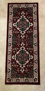 lot 246 image: Beautiful Oriental Style Rug Runner