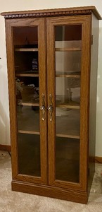lot 251 image: Vintage Glass Front Media Cabinet