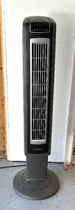 lot 261 image: Lasko Model 2559 Floor Fan