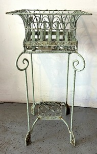 lot 283 image: Vintage Planter Stand