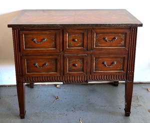 lot 27A image: Stunning Six Drawer Accent Table