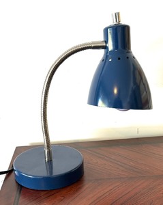 lot 292 image: Nice Navy Blue Adjustable Height Desk Lamp