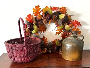 lot 295 image: Decorative Wreath, Jug and Basket