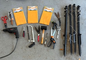 lot 296 image: Garage Goodies