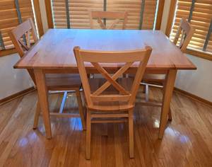 lot 24 image: Solid Oak Dining Set Including Four Chairs