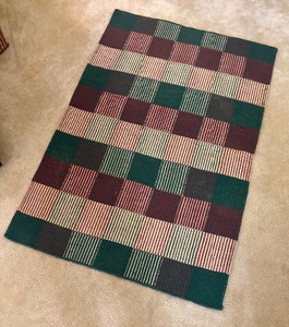 lot 374 image: Decorative Rug