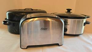 lot 167 image: Small Kitchen Appliance Group