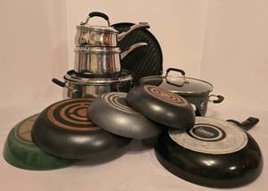 lot 308 image: Large Quality Cookware Collection