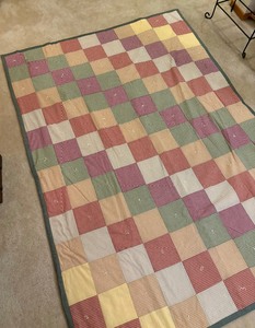 lot 38E image: Vintage Quilt
