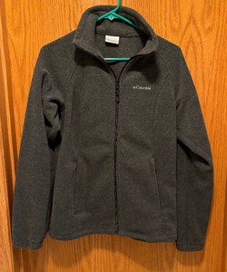 lot 424 image: Dark Grey Columbia Zip Front Fleece