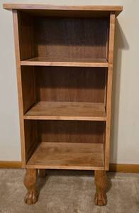 lot 316 image: Oak 3-Shelf Cabinet