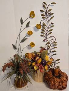 lot 319 image: Wonderful Autumn Design Grouping