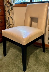 lot 143 image: Classy Leather-Look Cream Accent Chair
