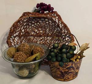 lot 414 image: Pretty Decorative Options in Earthy Hues